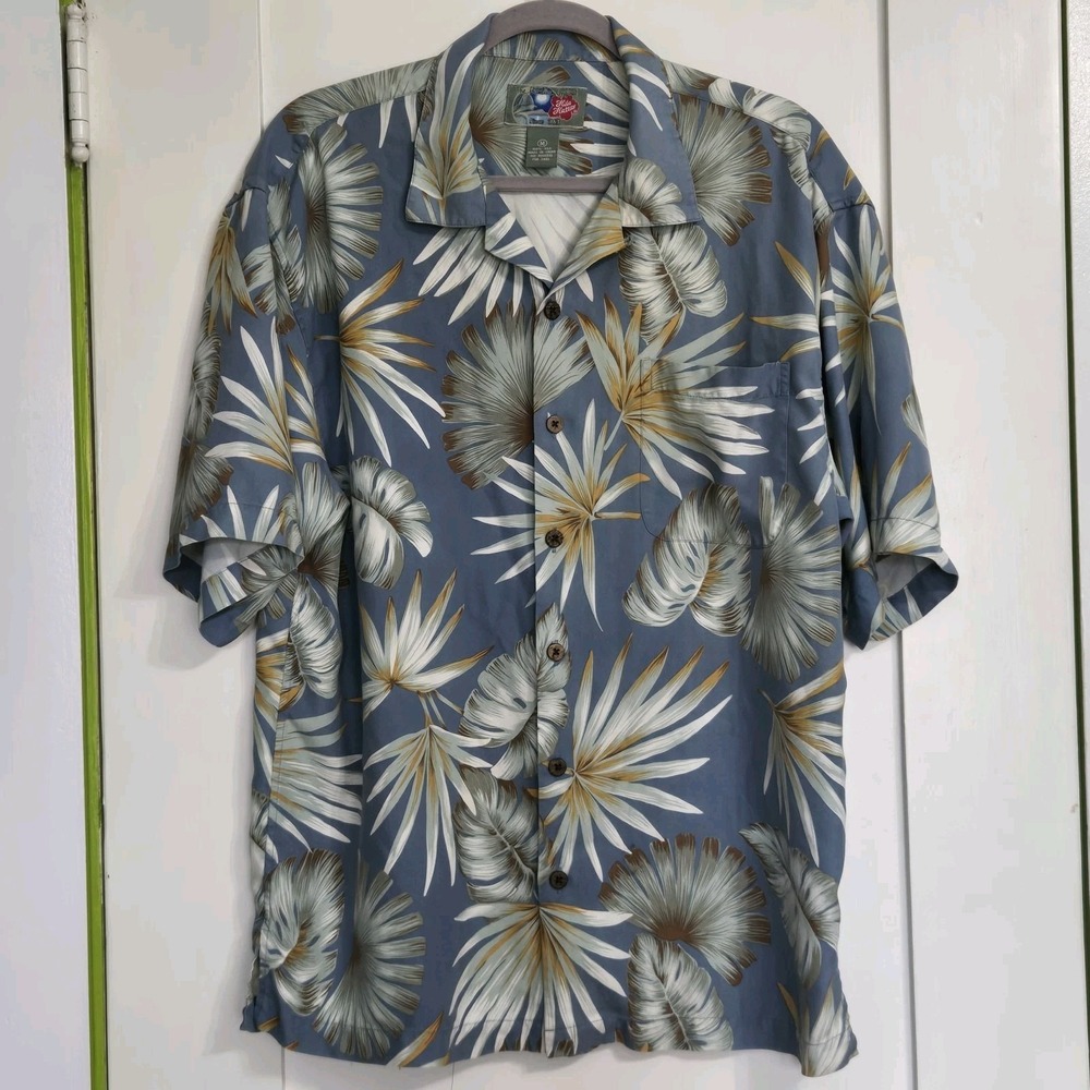 Hilo Hattie 100%‎ Silk Hawaiian Shirt Mens Medium Lt Blue Palm Leaves Button Up